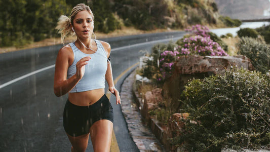 Zdrowe jelita, mikrobiom i odporność – jak nawodnienie na nie wpływa?